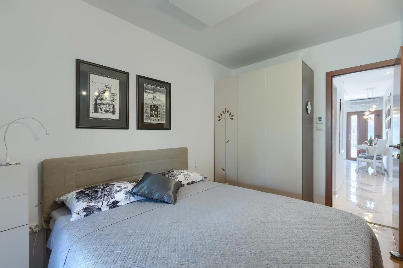 Apartment Palm View II Rovinj Dış mekan fotoğraf